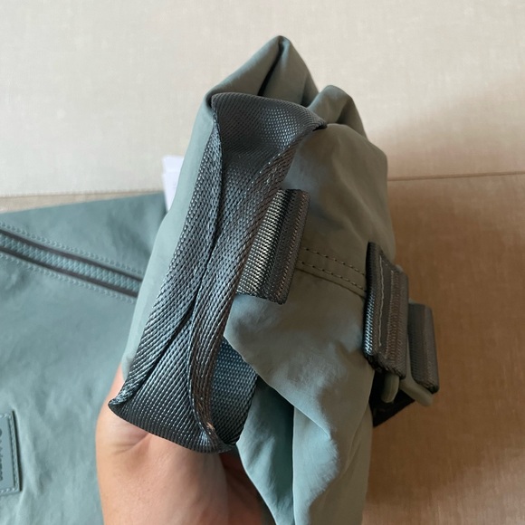 Lululemon Fast Track Bag 2.0 9L - Crater Blue main image 4